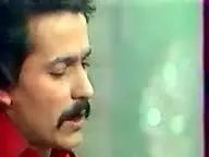 اجرای دیدنی و خاطره‌انگیز فرهاد از آهنگ بوی عیدی/ ویدئو