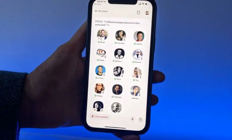 درخواست ۱۴۰۰ خبرنگار و فعال فضای مجازی از رئیسی برای برخورد با اختلال در کلاب هاوس