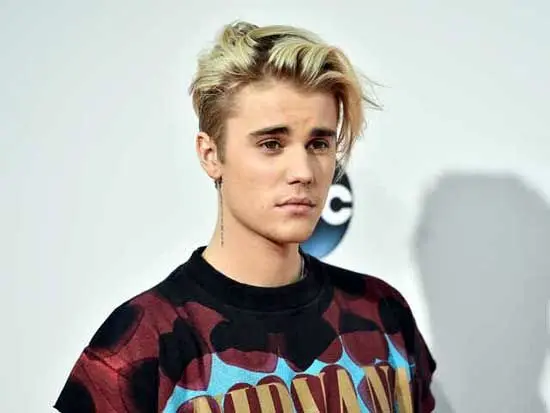 از مگان فاکس تا جاستین بیبر؛ سلبریتی هایی که تحمل کردن اخلاق‌های عجیبش‌شان به شدت سخت است