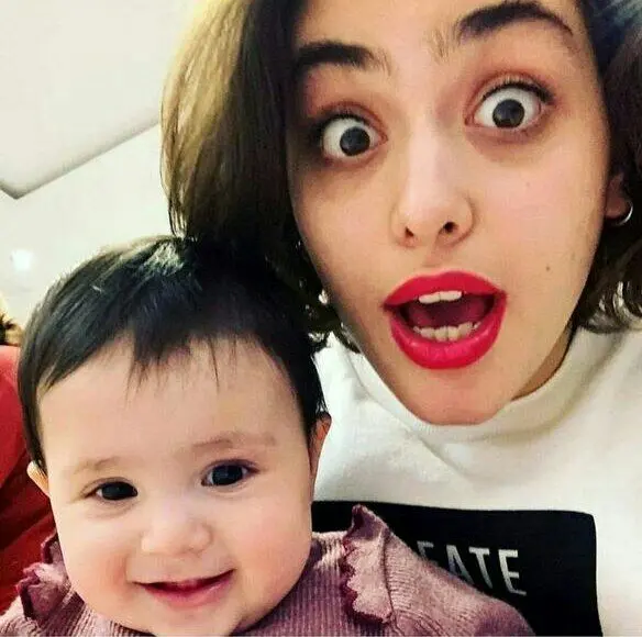 ریحانه پارسا خبر از باردار شدنش داد