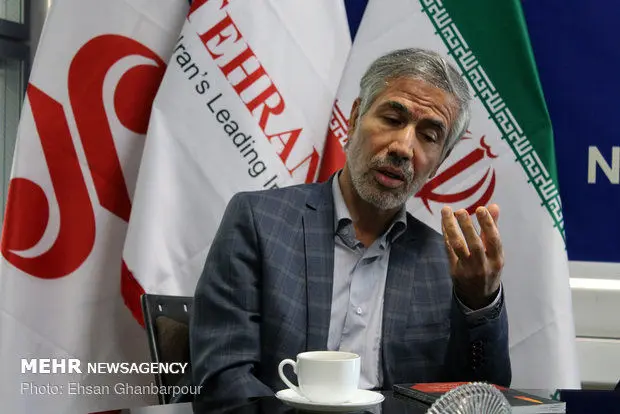 به عابر کوچه‌های روشنی ‌و مسافر سمت روشن دنیا «سهراب سپهری»