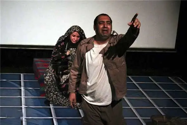 تئاتر خیابانی مسموم شده است/ کنار گذاشتن هنرمندان مستقل