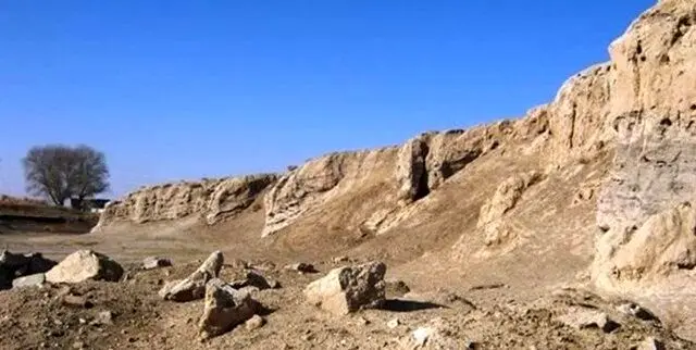 قبرستان قدیمی "فامنین" کاوش می‌شود