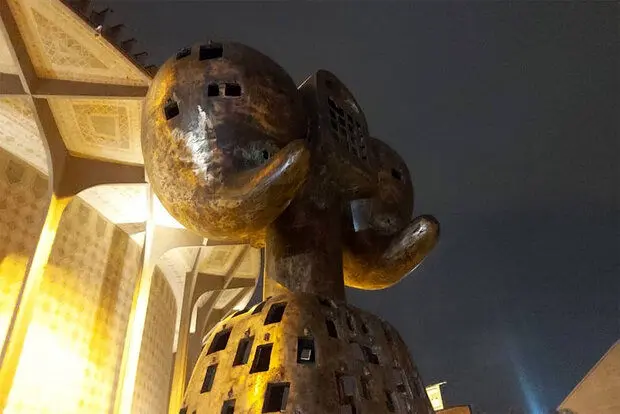 سارقان در کمین کلید «فرهاد قفل‌زن»/ مجسمه «تئاتر شهر» بی‌کلید شد!