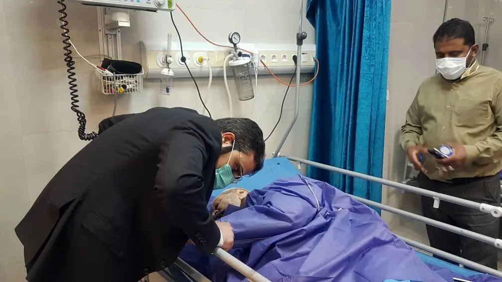 واکنش استاندار خوزستان به خبر رها کردن شاعر معروف خوزستانی در خیابان