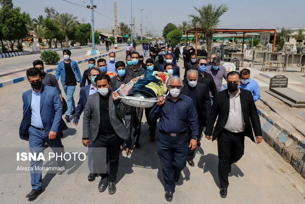 پیکر زنده‌یاد قاسم آهنین‌جان به خاک سپرده شد + تصاویر