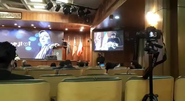 اشک‌ها و زاری سجاد عبادی در مراسم چهلم آزاده نامداری/ حرف‌های وی در رابطه با حواشی انتشار عکس‌های خصوصی + فیلم