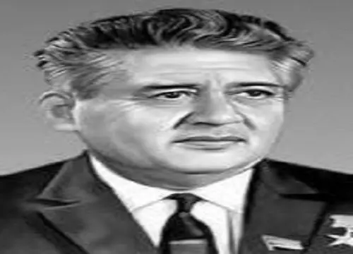 مردی که سیاست را در خدمت ادبیات درآورد