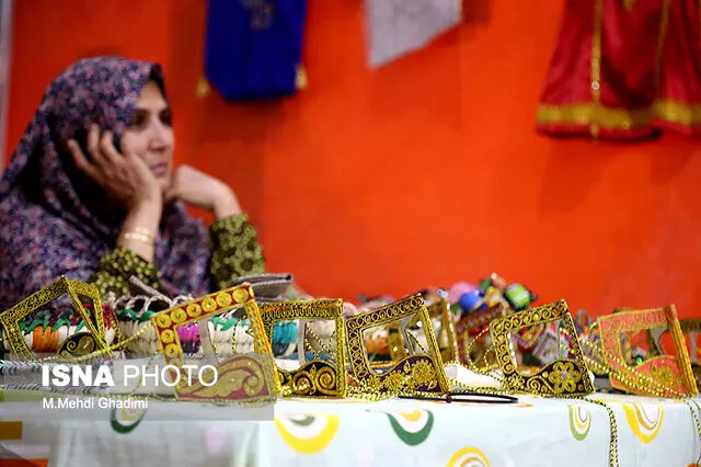 بررسی تلاقی سنت و مدرنیته در آثار طراحان لباس ایرانی