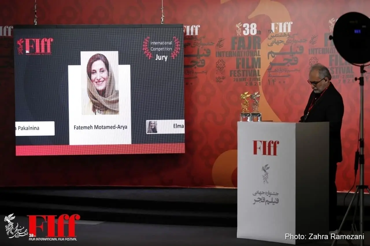 گزارش حواشی مراسم مجازی اعلام برگزیدگان سی‌و‌هشتمین جشنواره جهانی فیلم فجر/ مراسمی خالی از مهمان و خبرنگار...