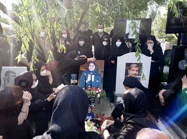 سومین روز وداع با مهشاد کریمی بر سر مزارش برگزار شد
