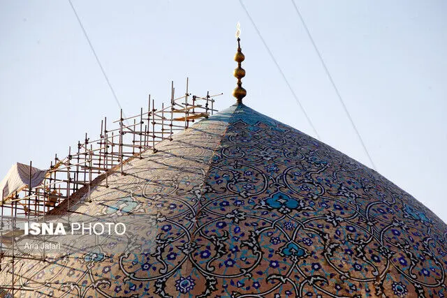 مرمت گنبد شیخ لطف‌الله را متوقف کنید