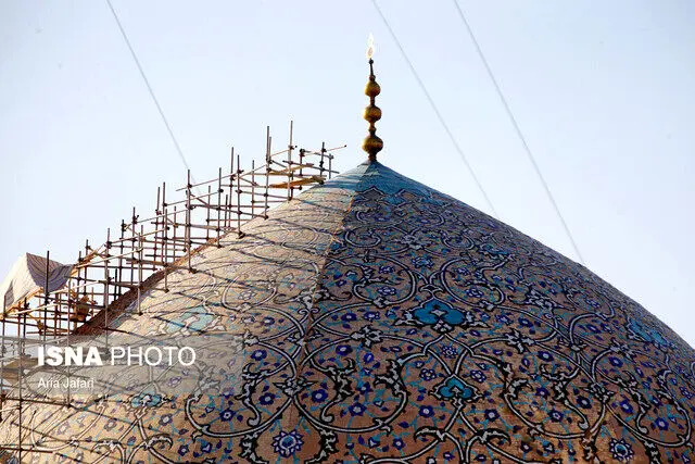 مرمت گنبد شیخ لطف‌الله را متوقف کنید