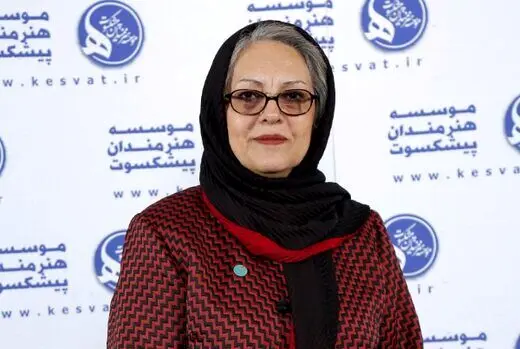 کرونا بانوی نگارگر پیشکسوت را به آی سی یو کشاند