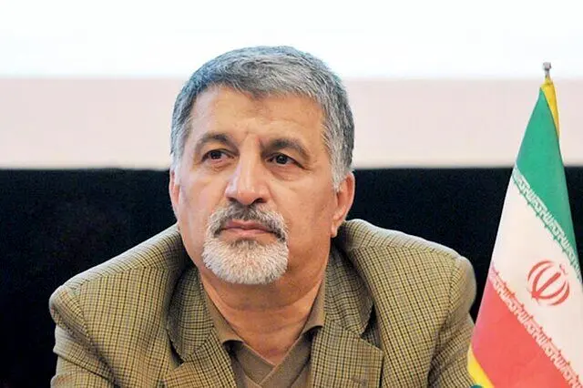 علی‌اکبر قاضی‌نظام فیلمنامه «رودی از آسمان» را نوشت