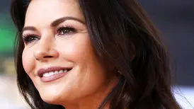 «کاترین زتاجونز» بازیگر سریال «تیم برتون» شد