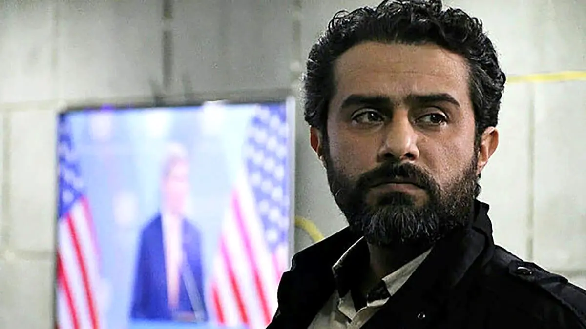 تیپ افغانستانی و متفاوت «محمد» سریال گاندو در یک کافه
