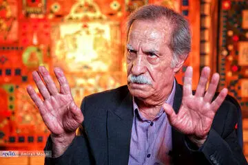 انتقاد جدی سیاوش طهمورث از وضعیت معیشتی کشور/ باز چیزی جلوی نفسم را گرفته بود که ناچار شدم معرکه در معرکه را روی صحنه ببرم!
