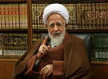 بردن آبروی افراد در روزنامه‌ها و این‌ها، نقد نیست، نقد باید عالمانه باشد و آبروی افراد حفظ شود

