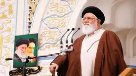آقای علم الهدی! برای دفاع از حجاب از زن باده نوشی مثل منیژه دفاع می‌کنید؟
