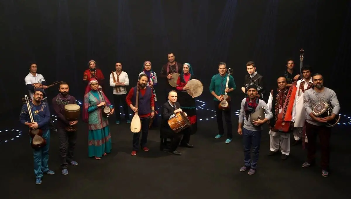 حضور ناگهانی گروه موسیقی مشهور در اینترنشنال