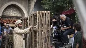 نگاهی به پشت صحنه گریم درخشان پارسا پیروزفر و شهاب حسینی در قامت مولانا و شمس