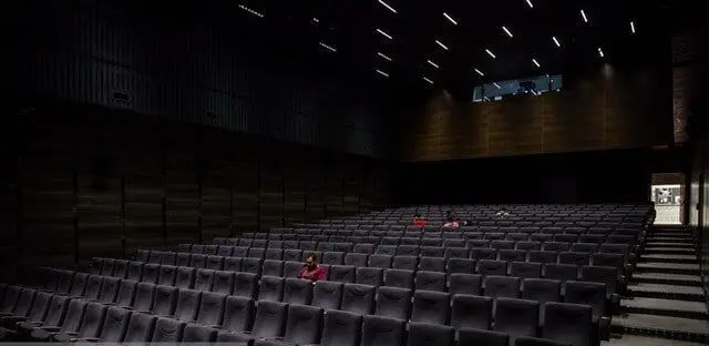 مردم با سینما قهر کرده‌اند! | تعداد تماشاگران اکران نوروزی به ۹۰۰ هزار نفر نرسید