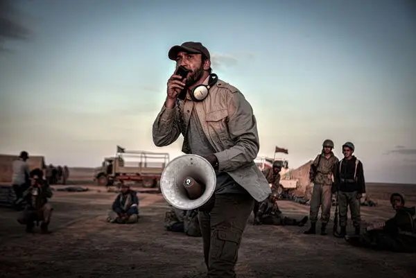اولین فیلم از پشت صحنه «موقعیت مهدی» منتشر شد/ حجازی‌فر: یک سال و نیم دنبال این هلی‌کوپترها بودیم!
