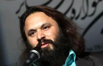 کوروش زارعی: هنر می‌تواند مردم را امیدوار نگه دارد