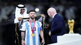 لباسی که بر تن مسی پوشاندند

