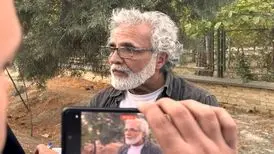 حمله بهروز افخمی به پرویز پرستویی و منتقدان خنده او در محل قتل داریوش مهرجویی/ فیلم
