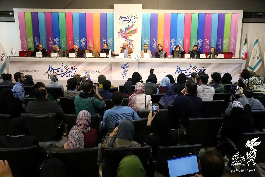 جشنواره فجر۳۷؛ نشست خبری ناگهان درخت؛ مهناز افشار: روی تمام منتقدین را می‌بوسم