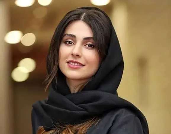 لاله مرزبان تصویری معنادار از خود به اشتراک گذاشت