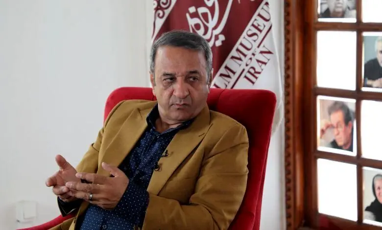 فردوس کاویانی هر روز لباس می‌پوشید و تصور می‌کرد باید سر کار برود | برای فخر فروشی بازیگر نشدم
