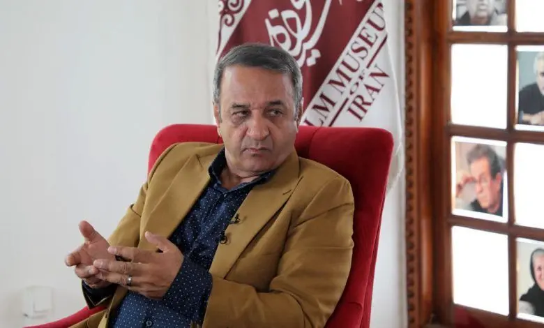 فردوس کاویانی هر روز لباس می‌پوشید و تصور می‌کرد باید سر کار برود | برای فخر فروشی بازیگر نشدم
