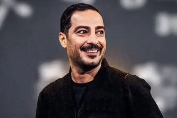 نوید محمد زاده اشک این دختر را در آورد!