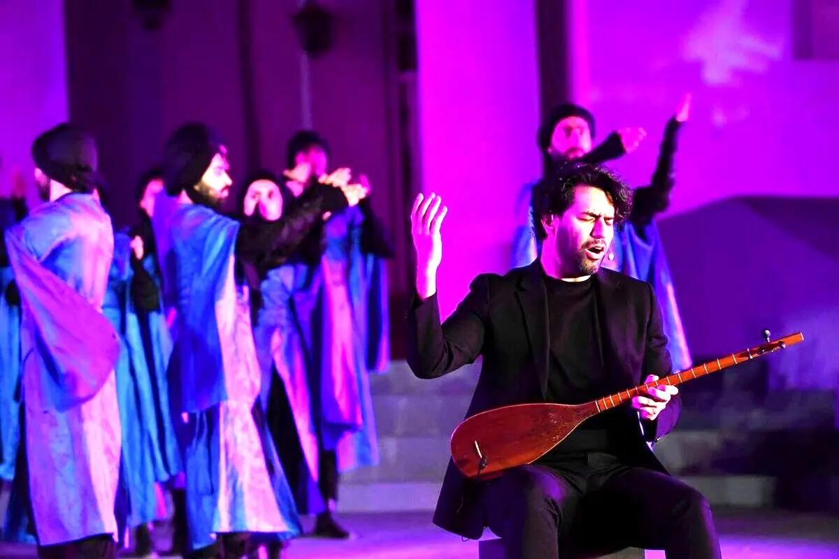 سهراب پورناظری «سیصد» را به صحنه می‌برد
