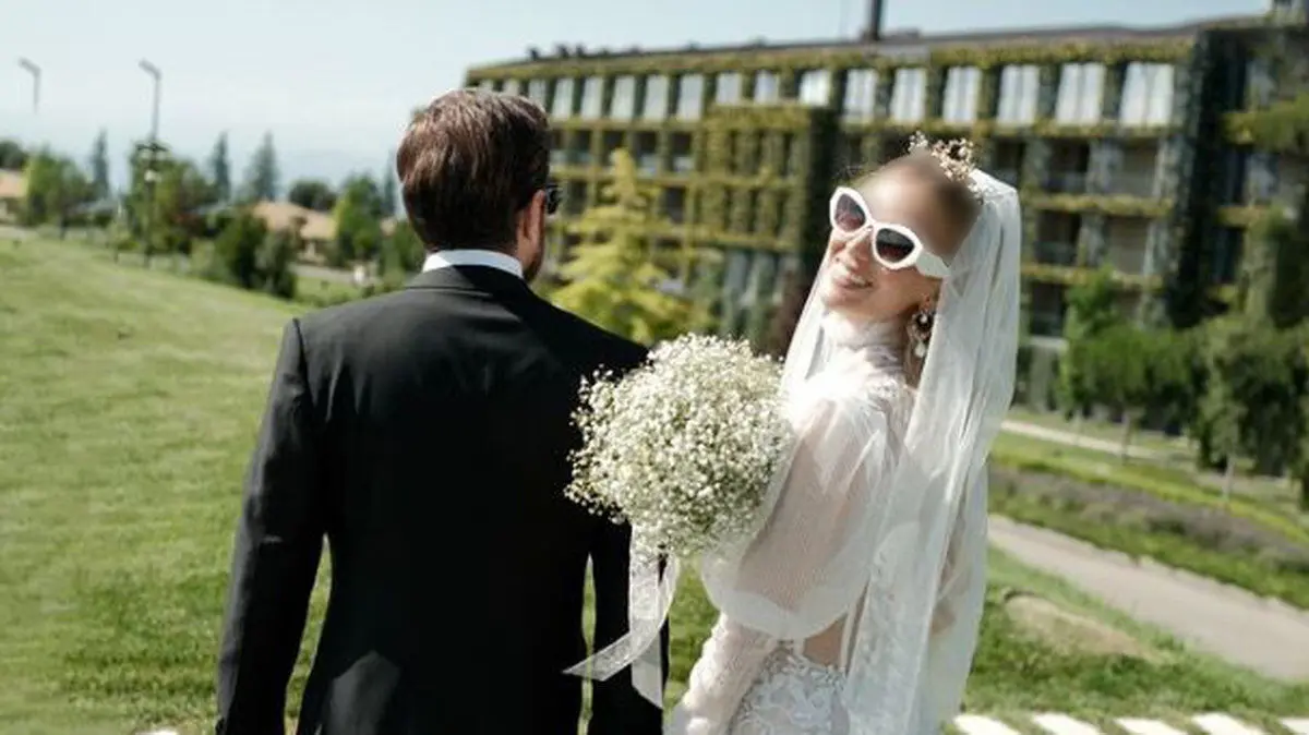 در جشن عروسی سلبریتی ها، عروس و داماد هزینه‌ نمی‌کنند، همه مخارج با اسپانسر است!