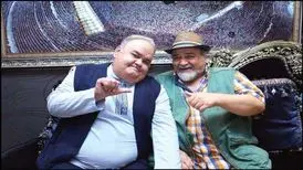 شوخی جالب اکبر عبدی با محمدرضا شریفی نیا
