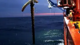 کشف لنگر باستانی در اعماق دریا