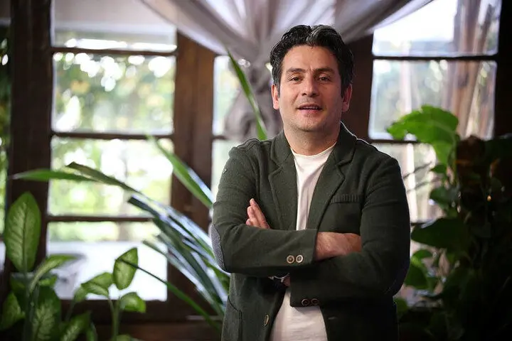 آسیب‌های روحی و مالی جنگ به هنرمندان؛ ایران سربلندتر از قبل‌ می‌شود
