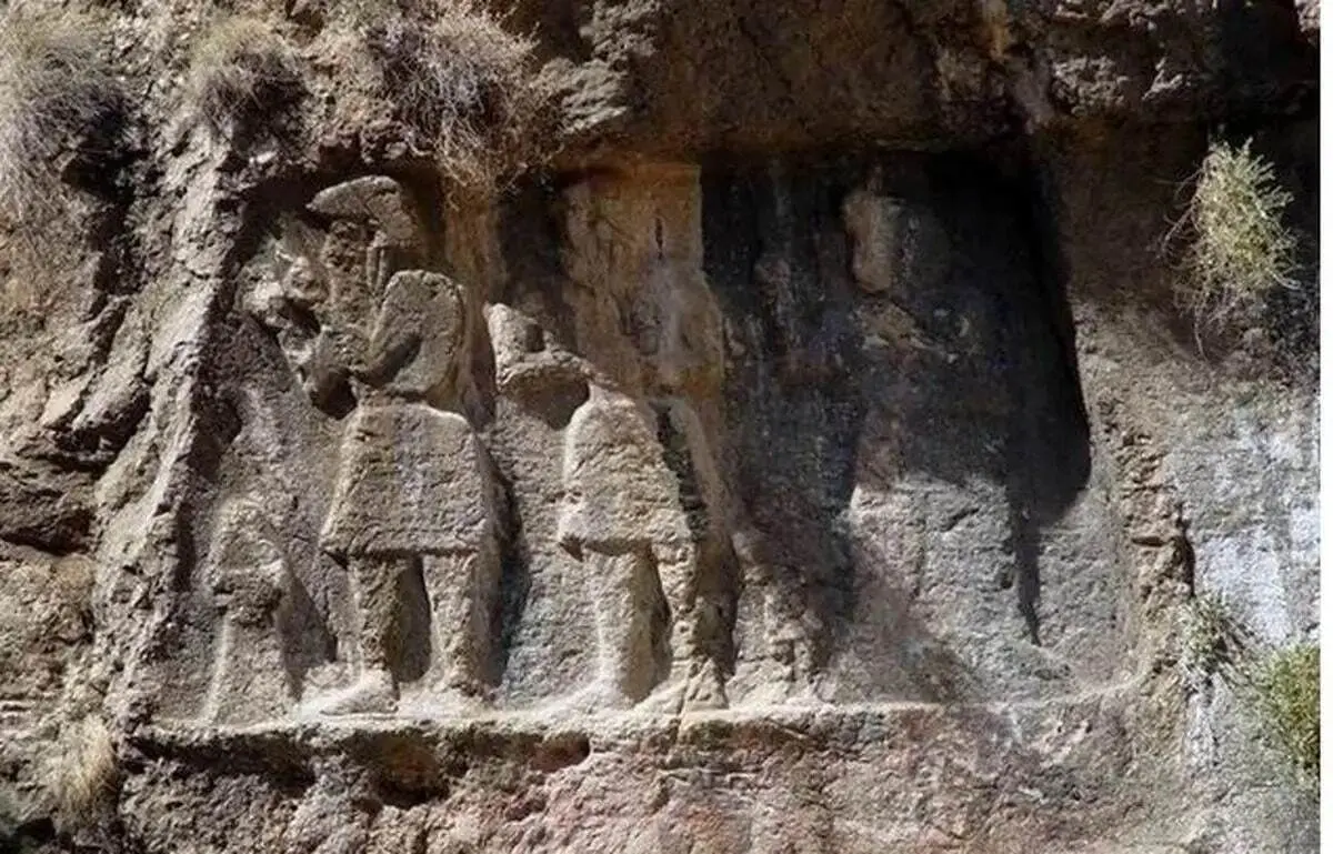 شهرداری ایذه، تاریخ را نابود می‌کند!
