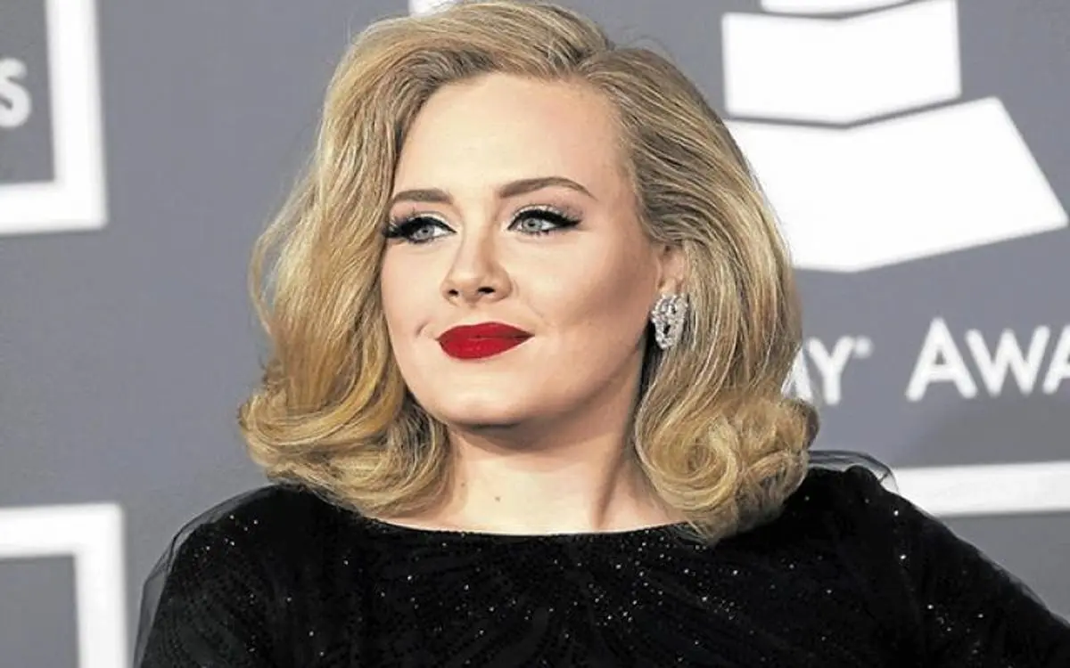 خواننده زن مشهور به سرقت هنری متهم شد
