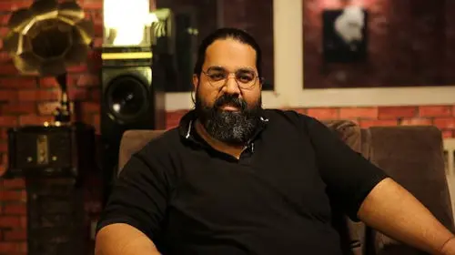 آیا رضا صادقی هم قصد مهاجرت از ایران را دارد؟