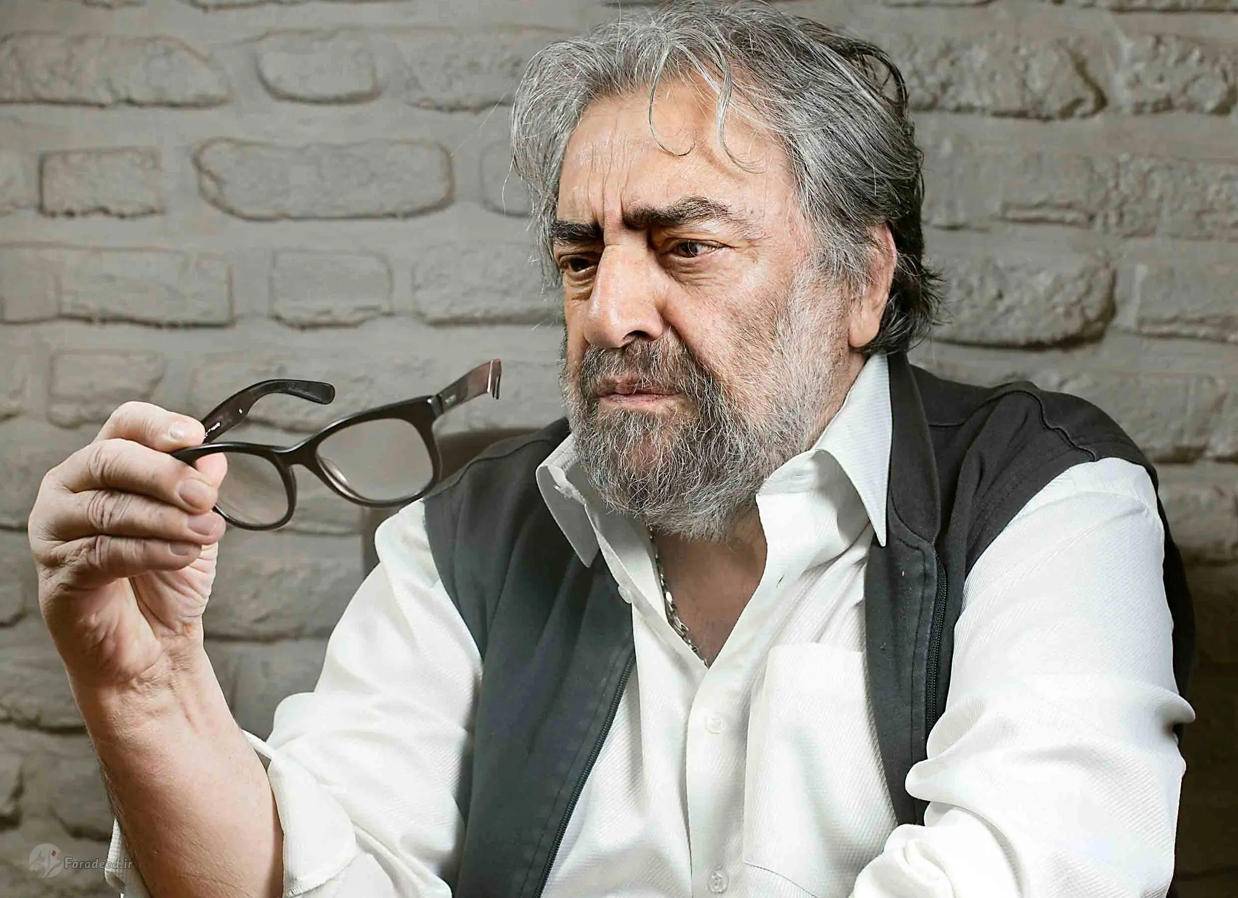 عکس های نمایشگاه نقاشی مسعود کیمیایی/ حضور آیدین آغداشلو