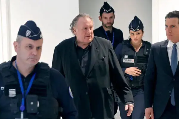 دادگاه اتهام تجاوز جنسی بازیگر مشهور برگزار شد/سابقه اعتراض 13 زن