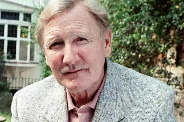 لزلی فیلیپس بازیگر کهنه‌کار انگلیسی درگذشت/‌ صداپیشه‌ «هری‌پاتر»
