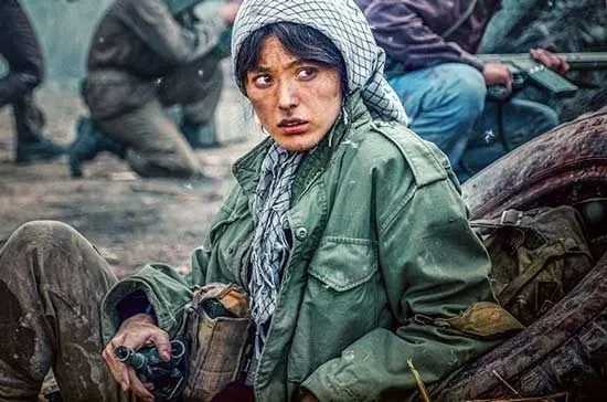 «دسته دختران» درباره دفاع و مقاومت مردم در زمان جنگ است/ فیلمنامه خودش را به ما تحمیل کرد