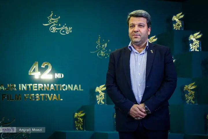دایره به قدری تنگ شده که به غیر از آقای خزاعی کس دیگر نمی‌تواند دبیر باشد
