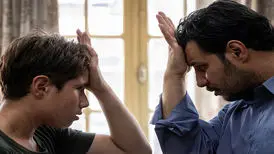 ببینید |‌ لحظه جایزه گرفتن جواد عزتی از سحردولتشاهی |‌ جشنواره فیلم‌های ایرانی استرالیا برندگان خود را شناخت